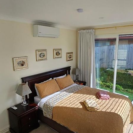 Be My Guest In Beachlands Auckland Exterior photo